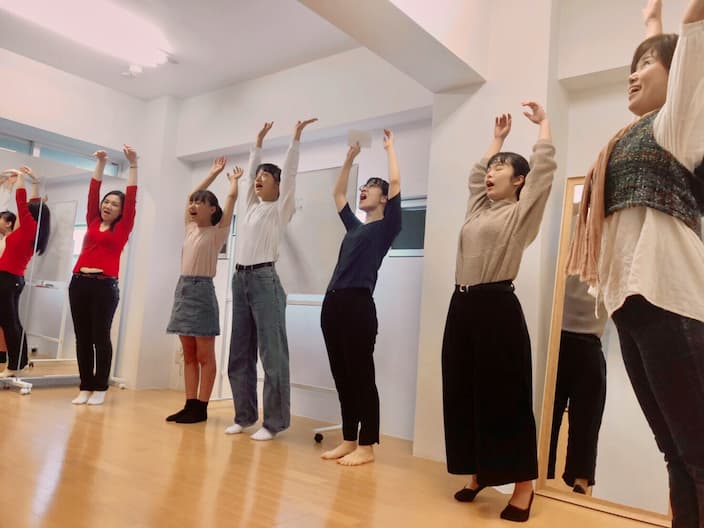 01ENTERTAINMENT　沖縄県那覇市壺屋　俳優　女優　役者　スクール　レッスン風景